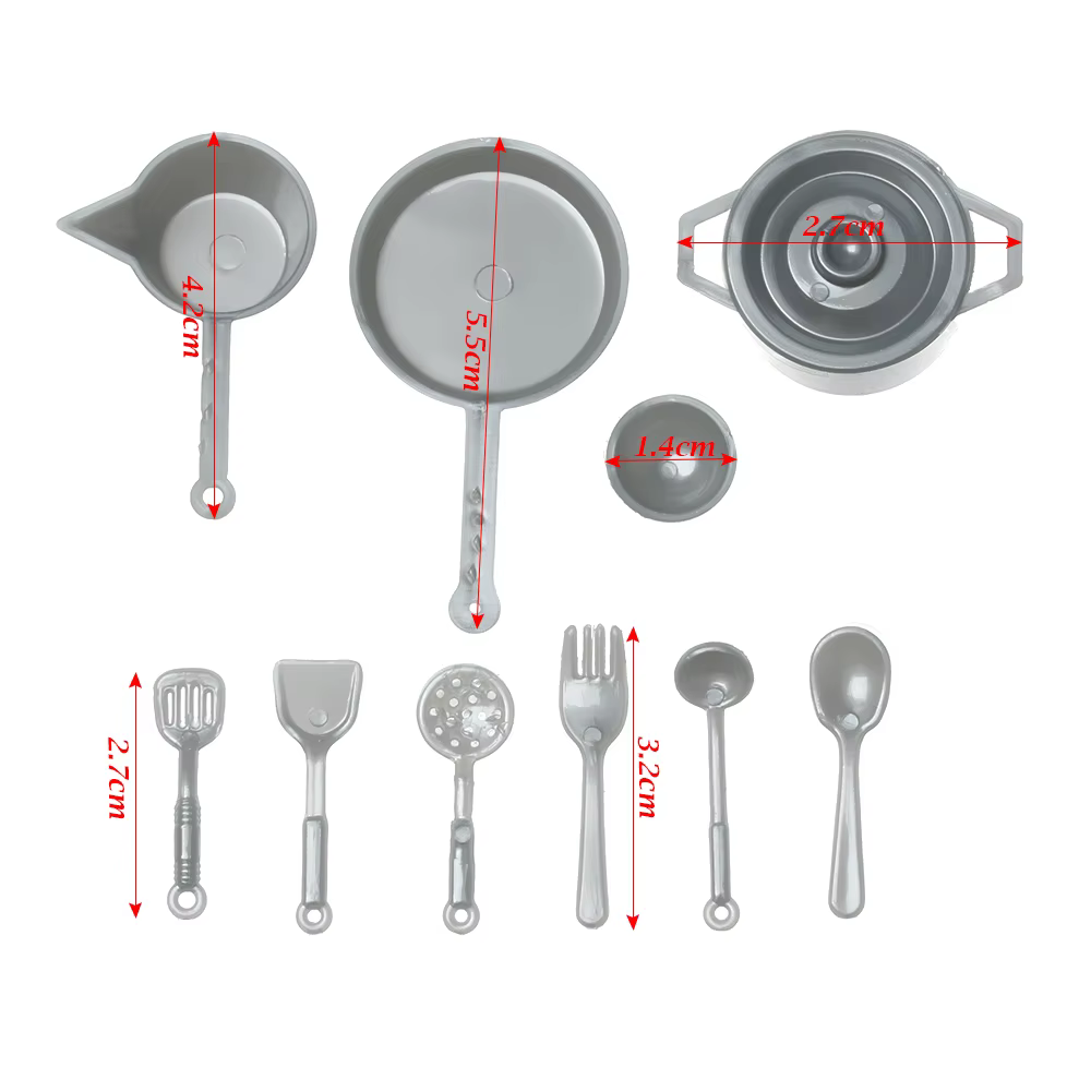 Juego de utensilios de cocina en miniatura dorada y plateada