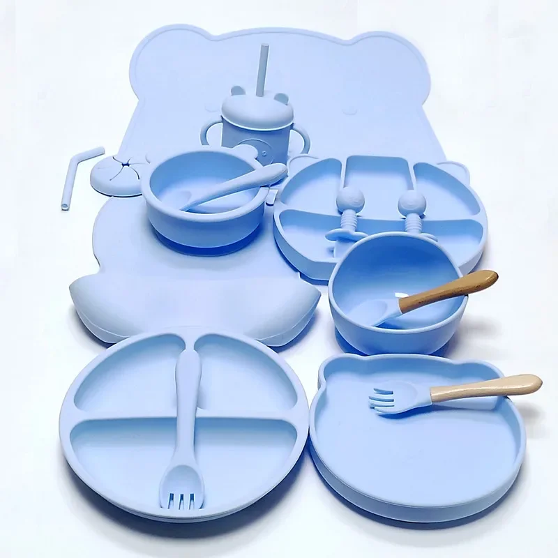 Vajilla de silicona para bebé con taza de succión adicional - imagen 3