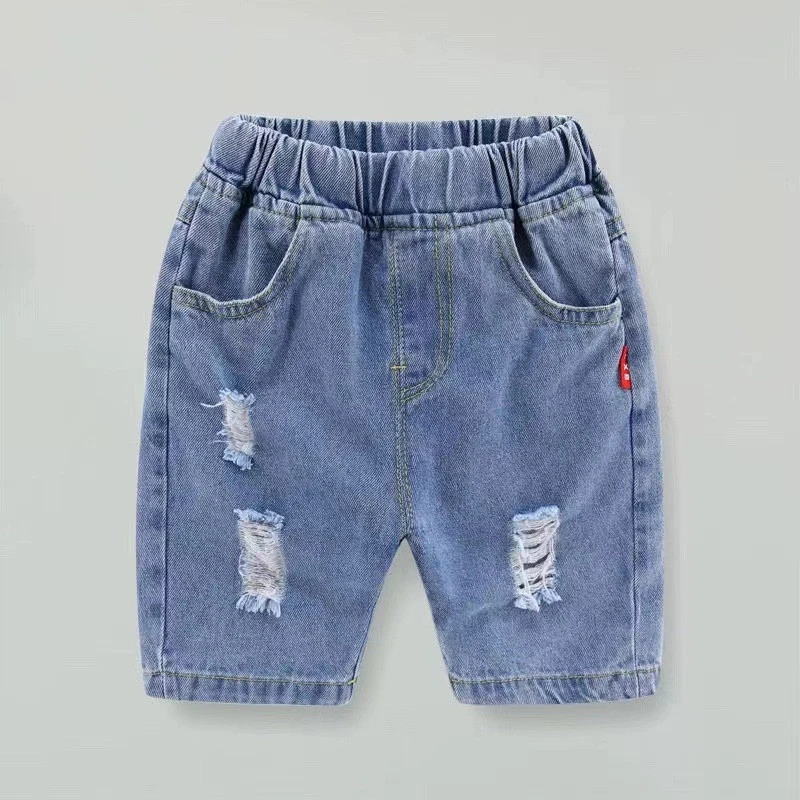 Detalle del diseño en mezclilla para niño