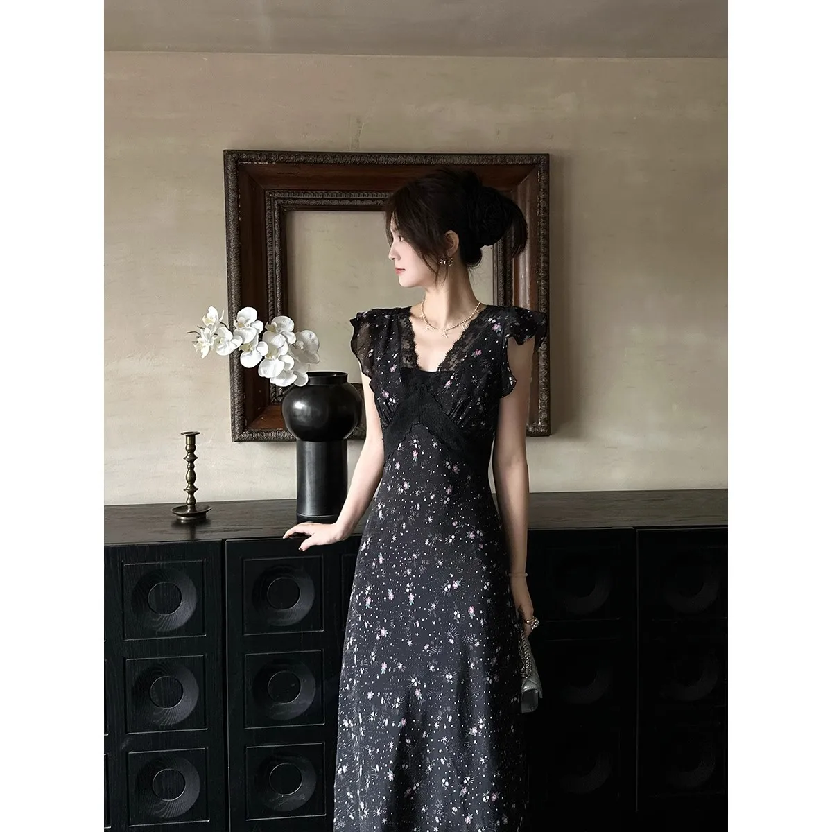Vestido floral de encaje negro con tirantes para niñas - imagen 3