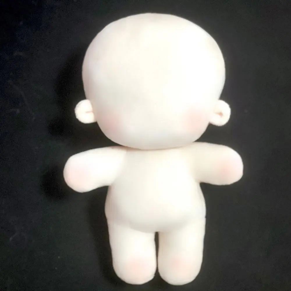 Muñeca peluche artesanal bordada en algodón para niña