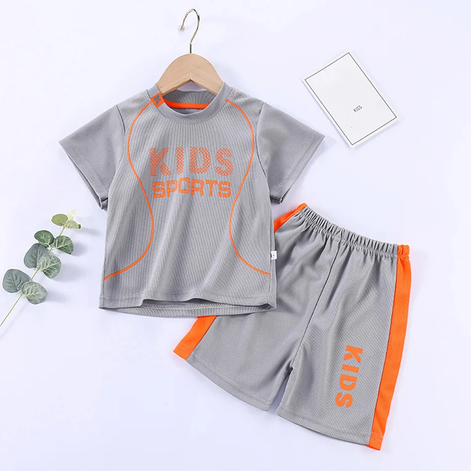 Conjunto deportivo infantil: camiseta y shorts para niño con secado rápido - imagen 3