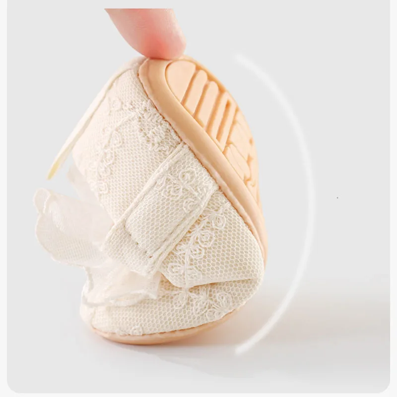 MILANCEL zapatos verano bebé malla bordada con lazo y suela blanda - imagen 4