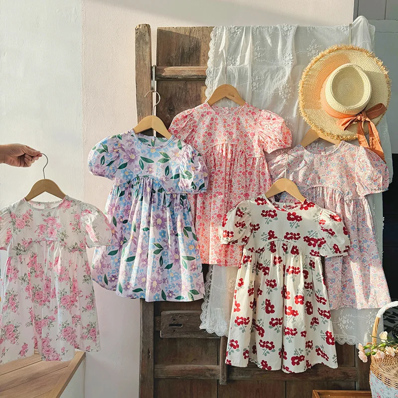 Vestido floral plisado de manga corta para niña - imagen 3