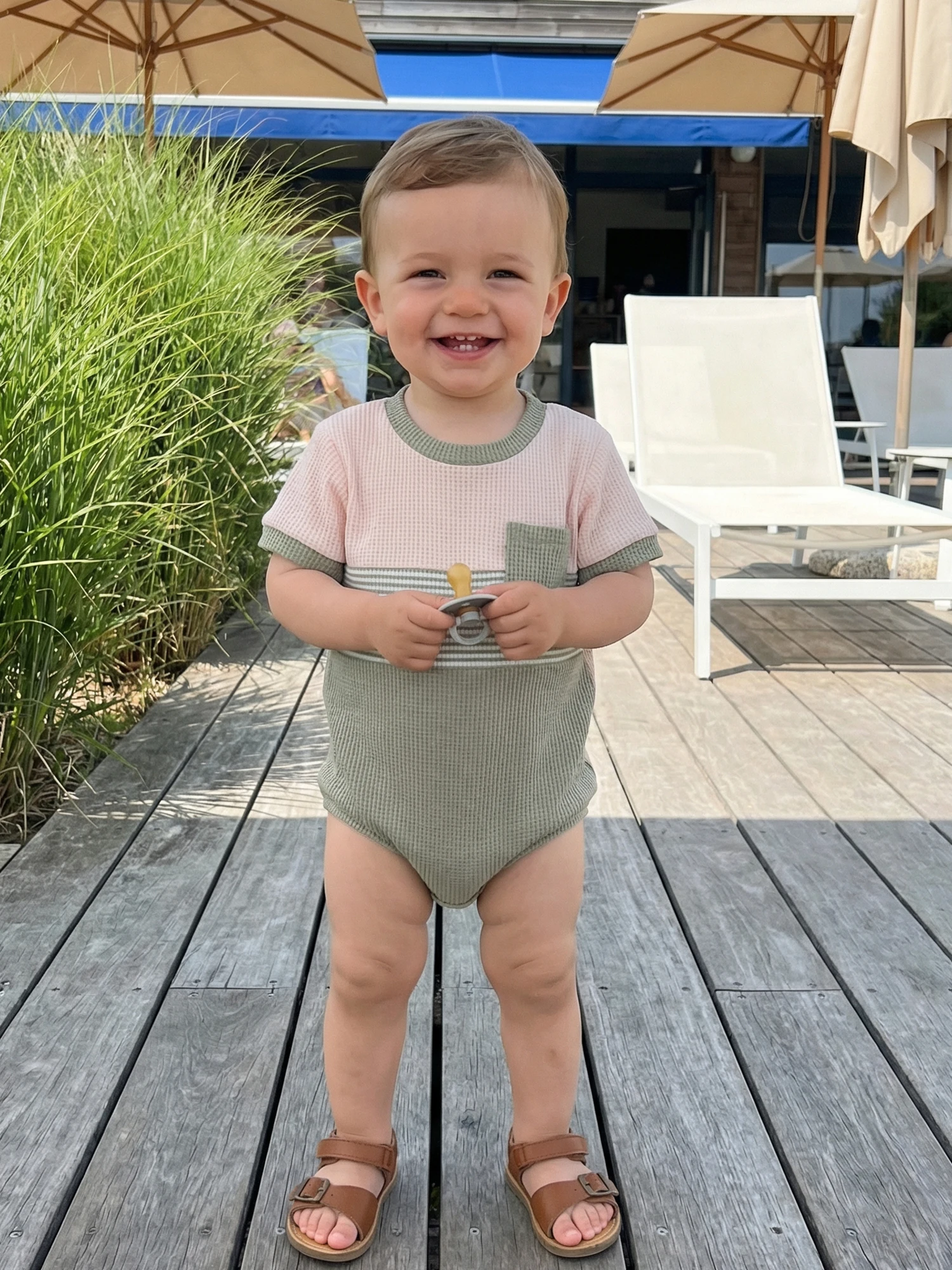 Estilo elegante para el verano del bebé
