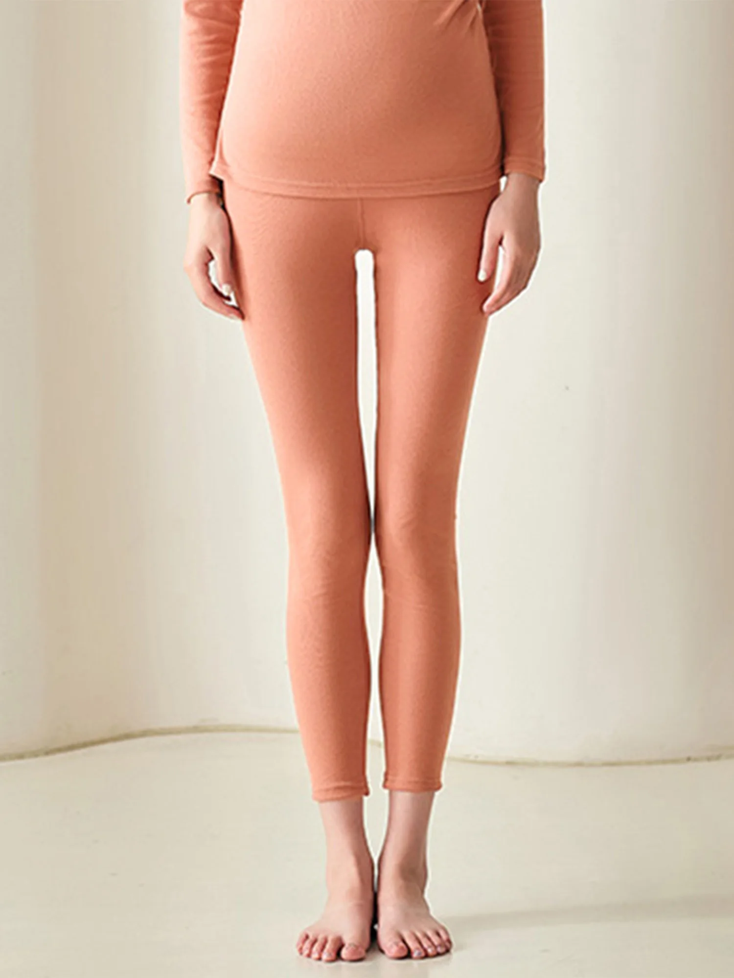 Pijama de lactancia con top fruncido y pantalón térmico