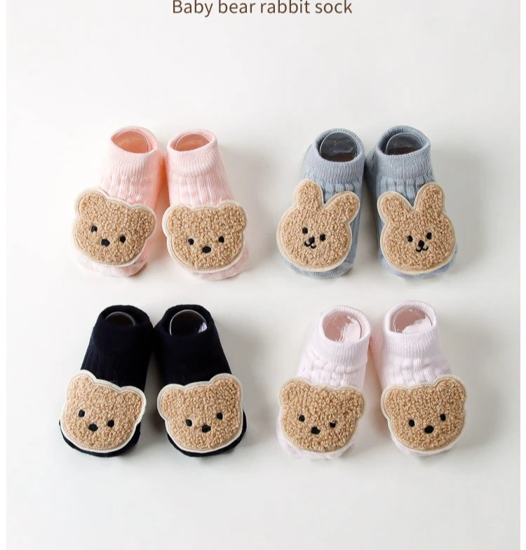 Calcetines antideslizantes con diseño de osos y conejitos