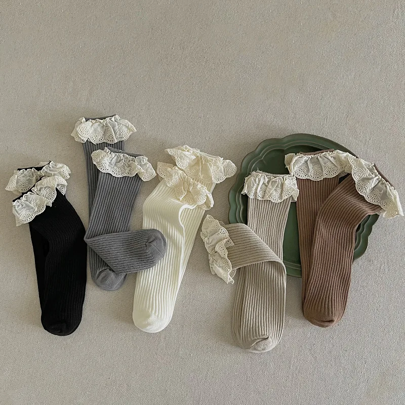 Calcetines largos de algodón con volantes y encaje para niña - imagen 2