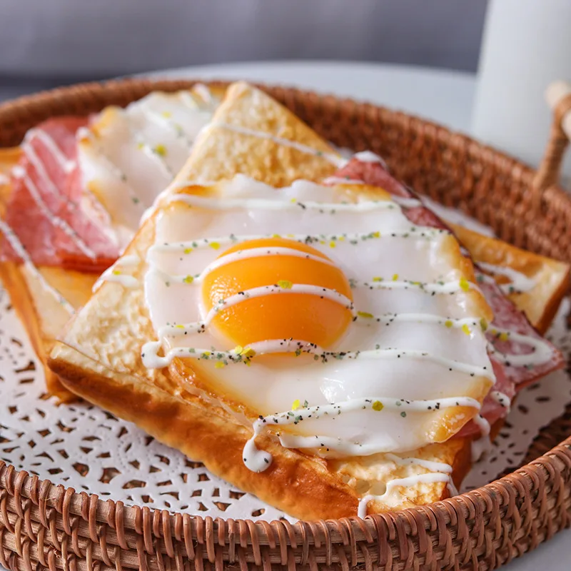 Juguete antiestrés blando con forma de croissant para relajar - imagen 3