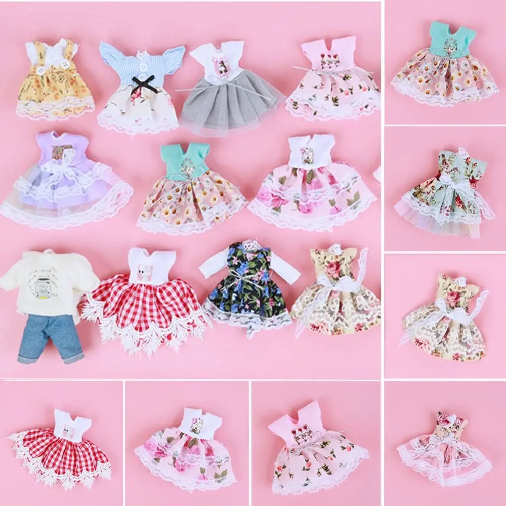 Detalle del tejido de la ropa para muñeca BJD