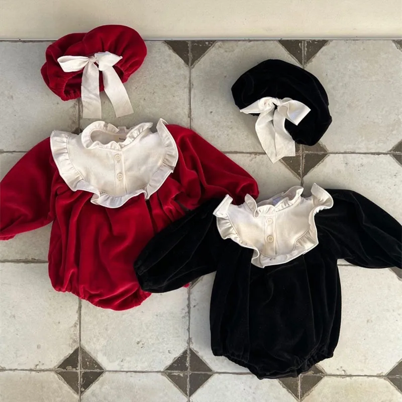 Mono de otoño MILANCEL con encaje de retazos y sombrero