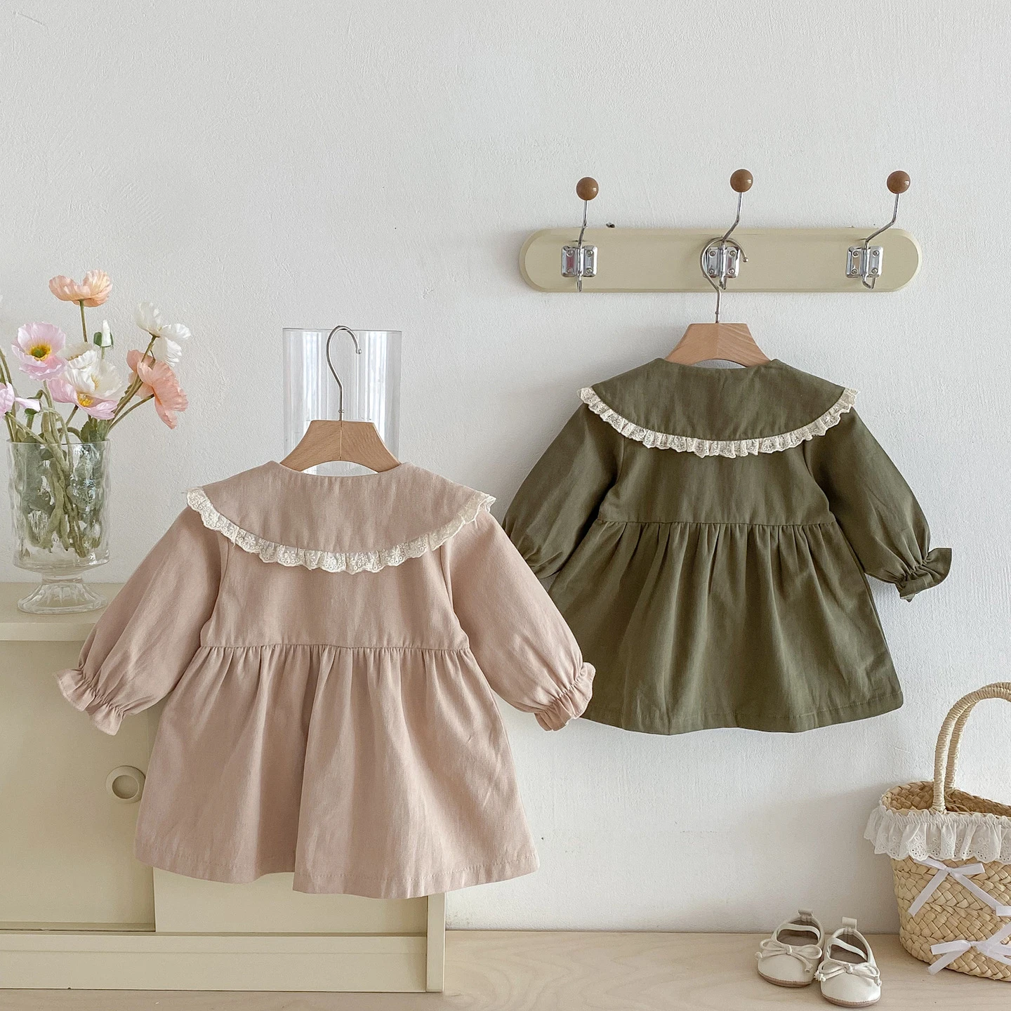 Abrigo para niña con cuello de encaje estilo vintage - imagen 3