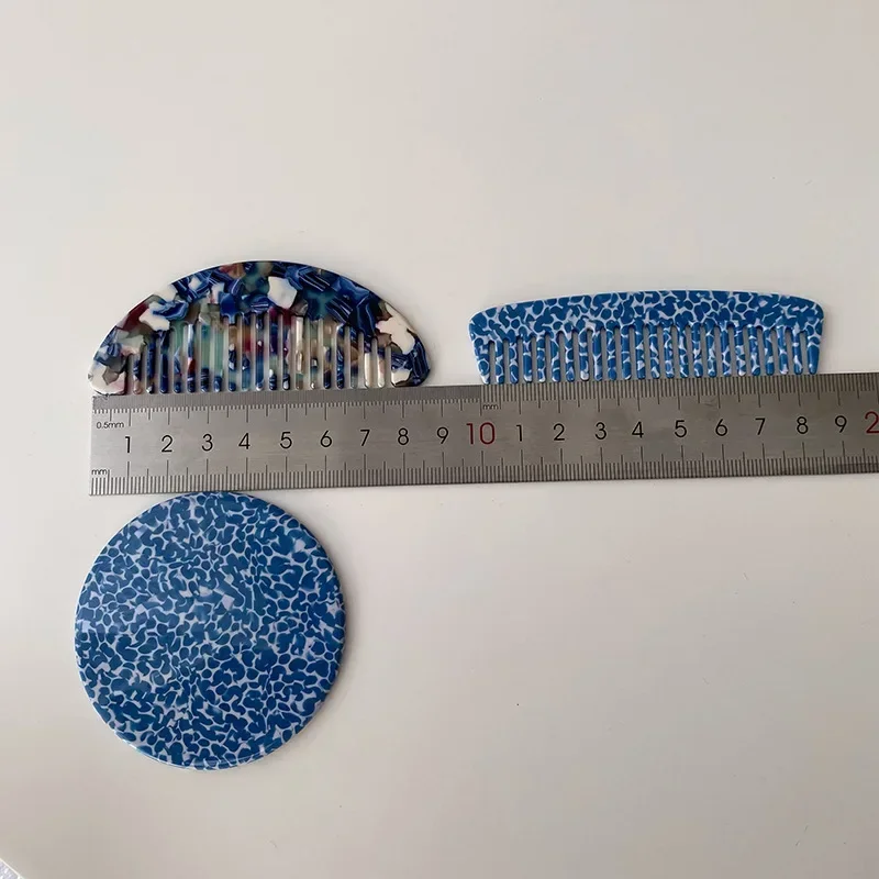 Peine de mármol azul