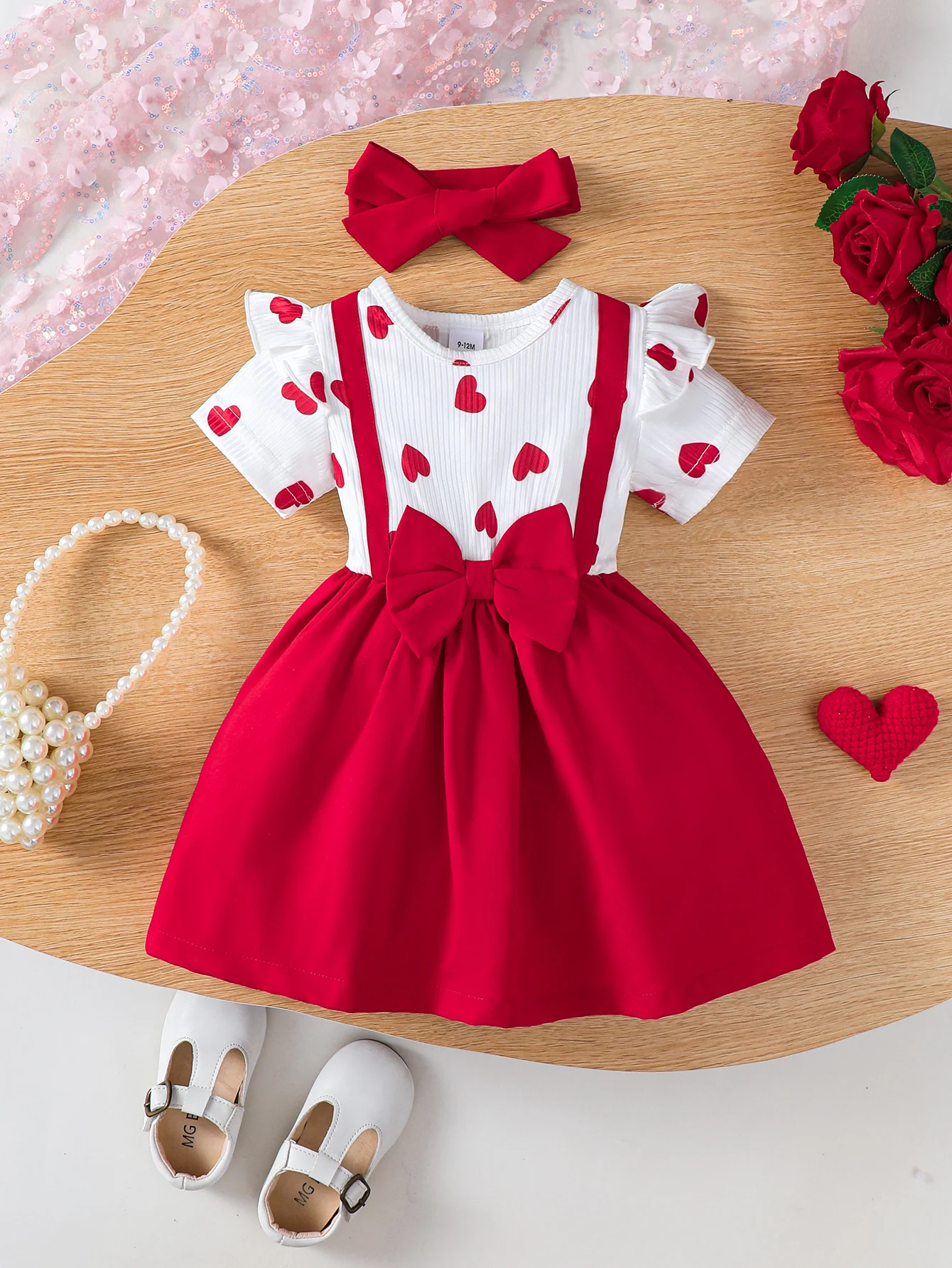 Conjunto bebé niña con vestido de corazón rojo y diadema dulce