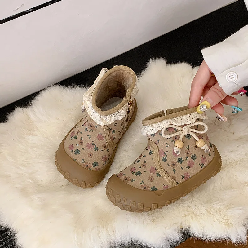 Botas de niña cortas con flores antideslizantes térmicas invierno - imagen 5