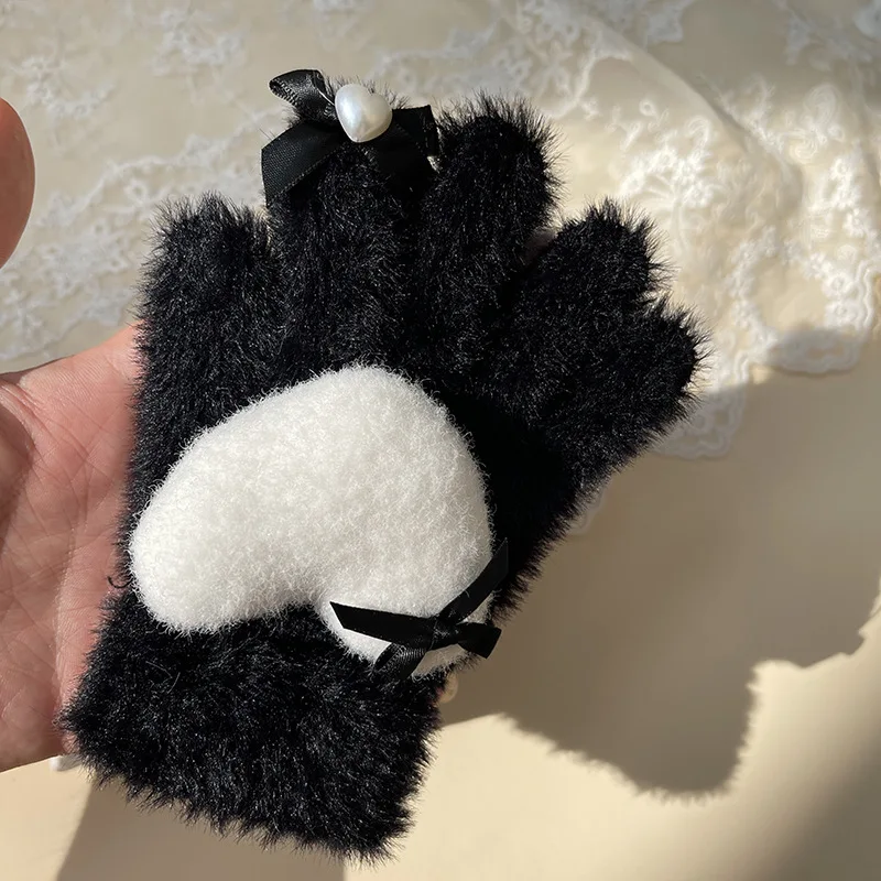 Guantes con estética cálida infantil