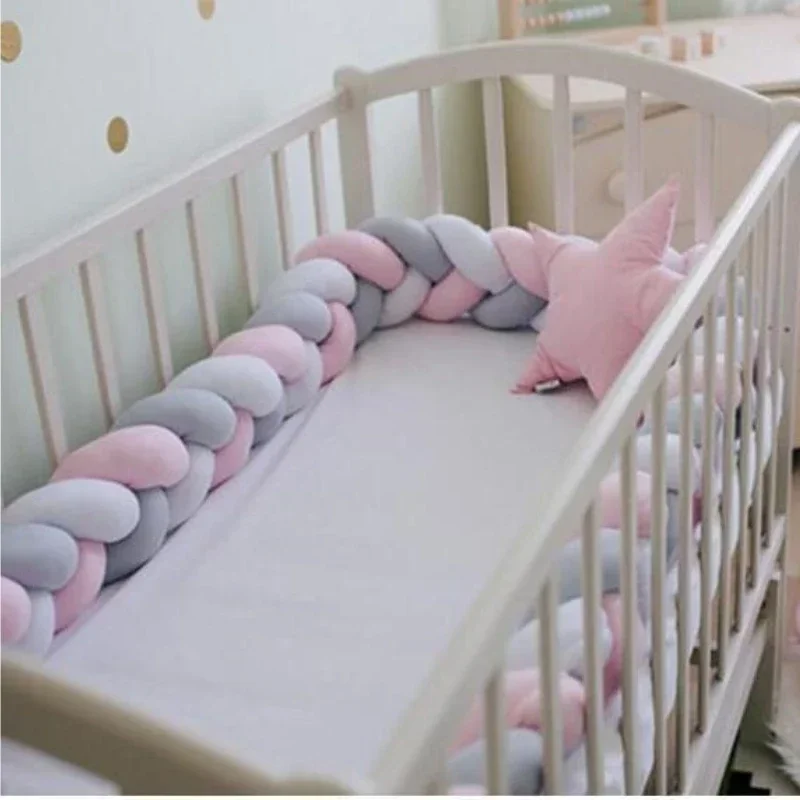 Protector trenzado para cuna de bebé – Relleno suave artesanal - imagen 2