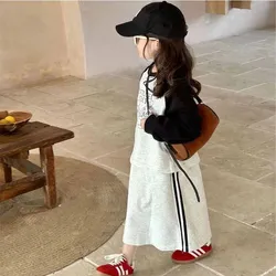 Conjunto niña sudadera de manga larga con falda media
