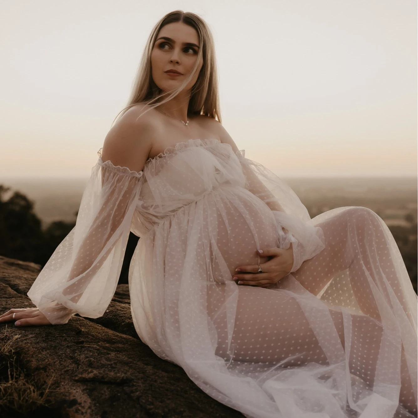 Vestido tul largo para sesión de maternidad, hombros descubiertos - imagen 2