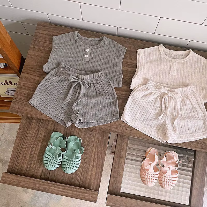 Conjunto completo de camiseta y pantalón corto de algodón