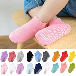 Calcetines antideslizantes de algodón para bebé