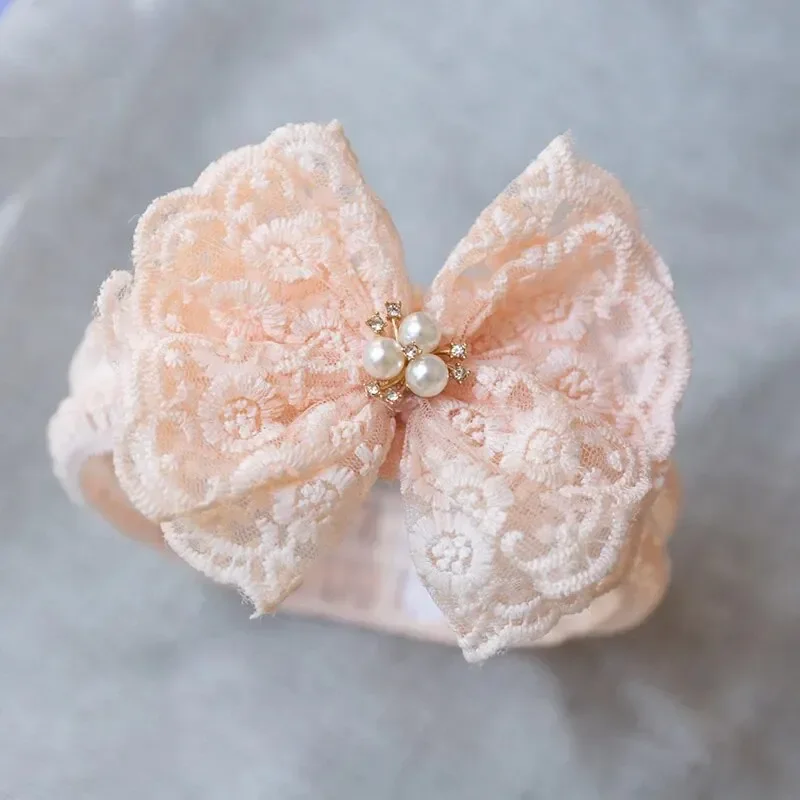 Diadema de encaje para bebé niña con lazo elástico blanco - imagen 3