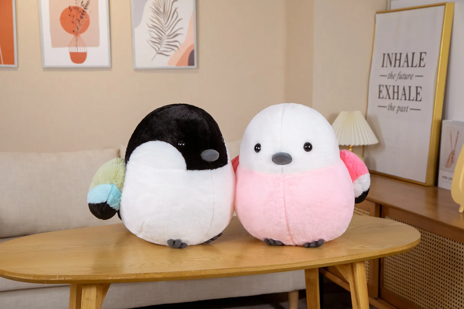 Detalle del tejido y acabado suave del peluche