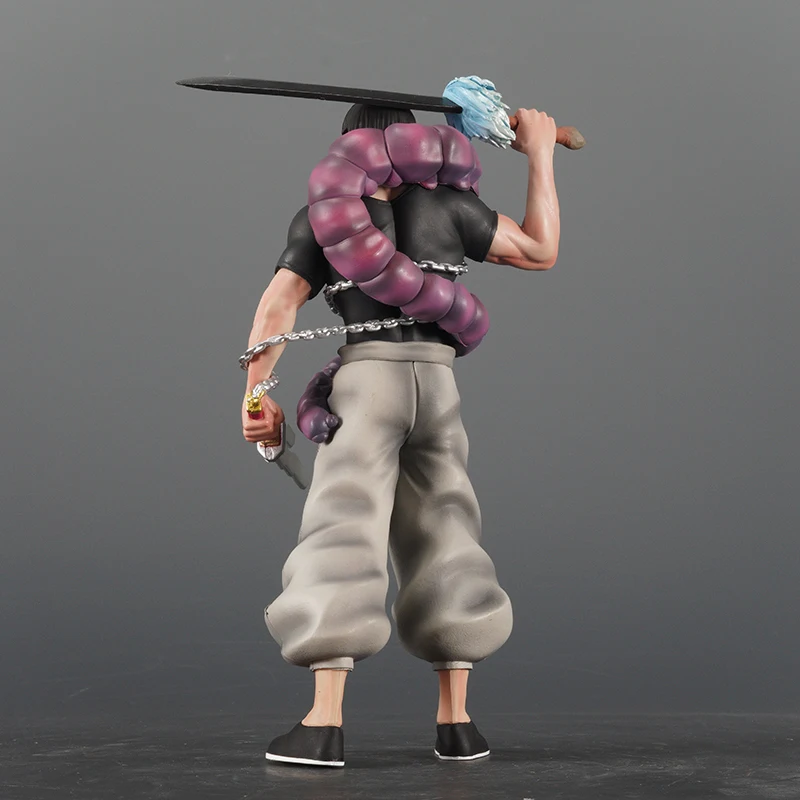 Vista frontal de la figura GK