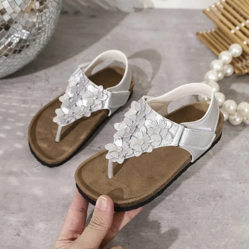 Sandalias ligeras y cómodas para el verano