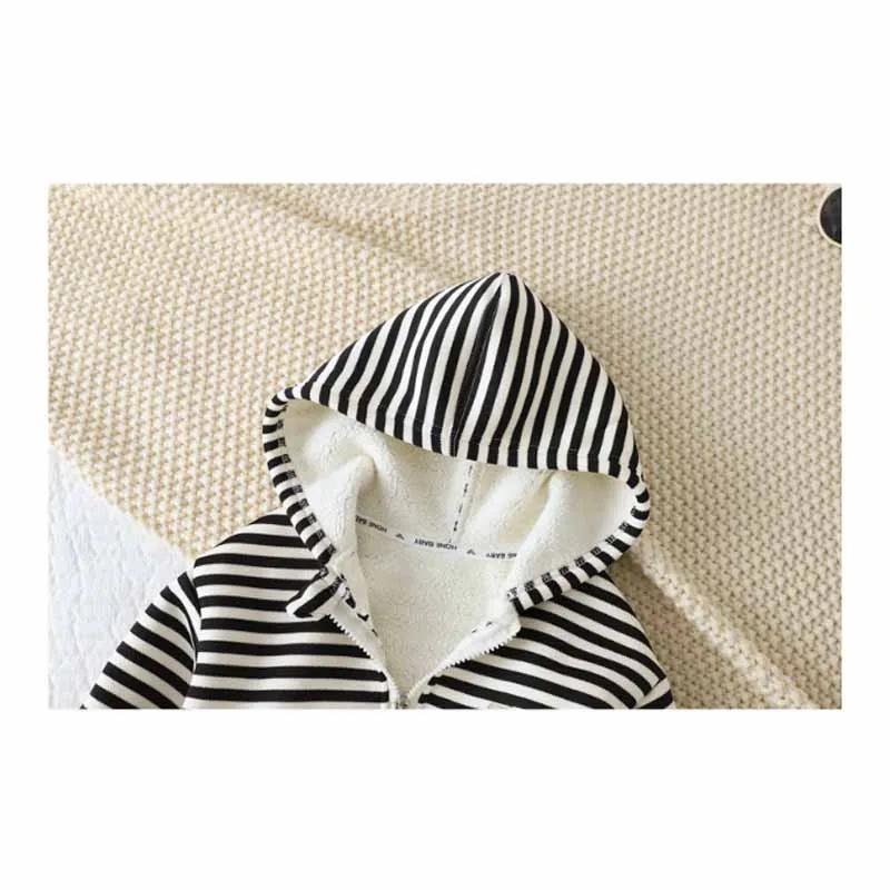Conjunto acolchado con capucha y pantalón a rayas infantil - imagen 3
