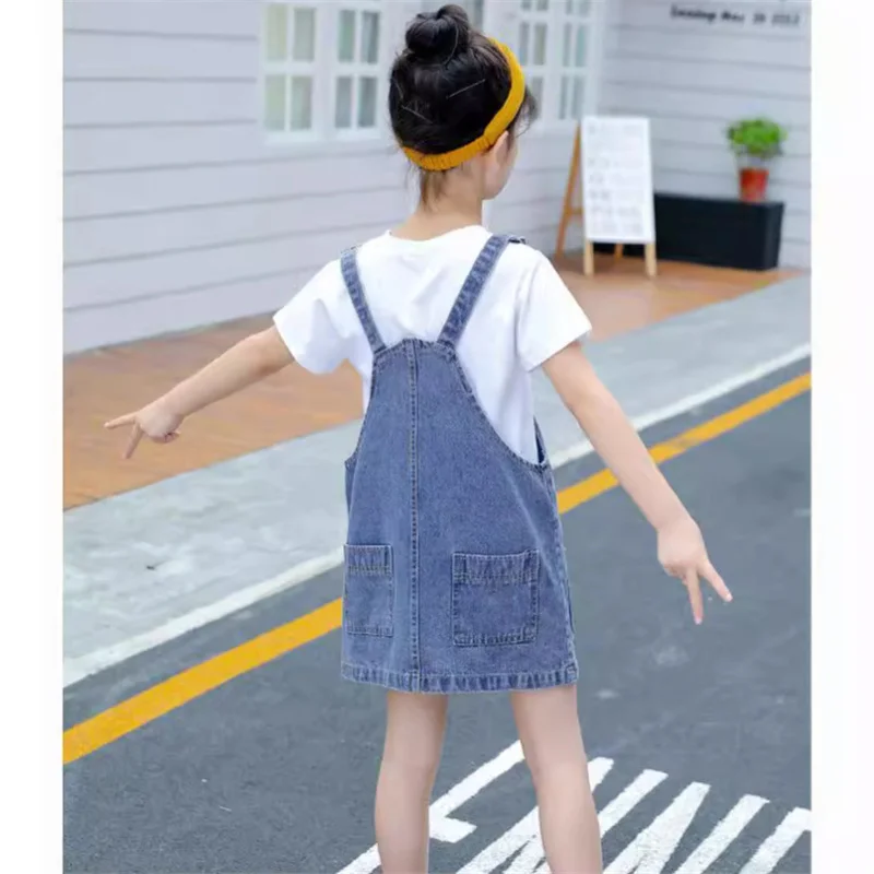 Peto vaquero infantil para niña – Falda corta con tirantes - imagen 5