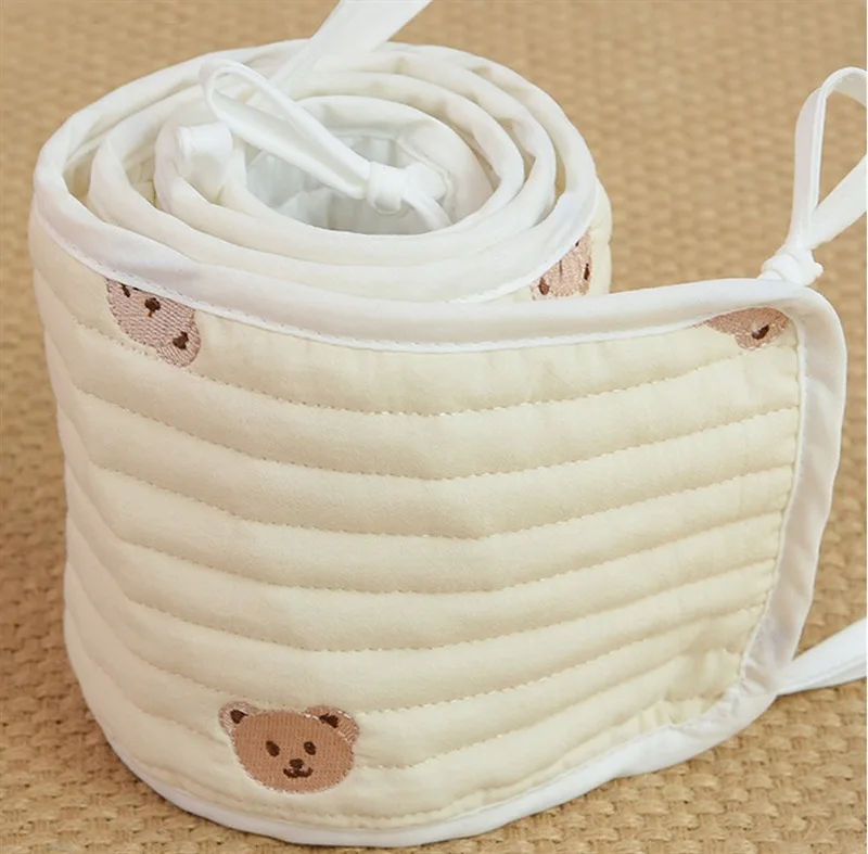 Detalle del bordado del oso