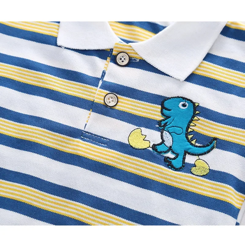 Conjunto infantil de verano: camiseta a rayas y pantalón corto - imagen 2