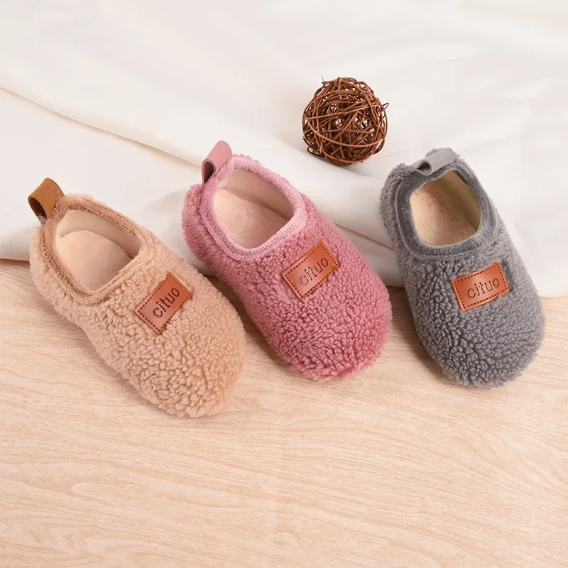 Zapatillas de bebé con suela antideslizante y forro polar - imagen 2