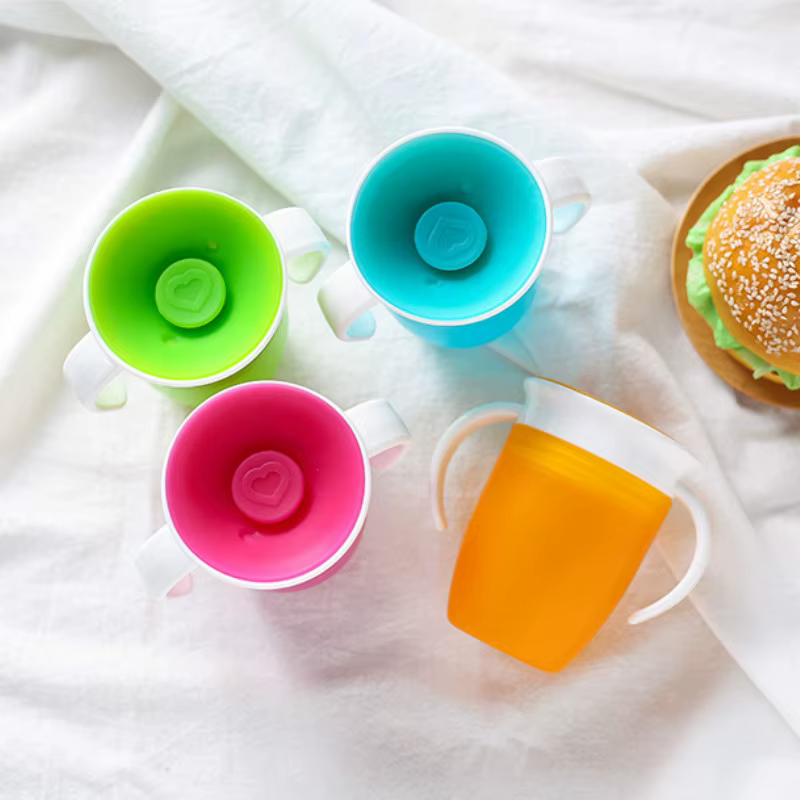 Taza aprendizaje anti derrames 360° con doble mango y rotación para bebé - imagen 4