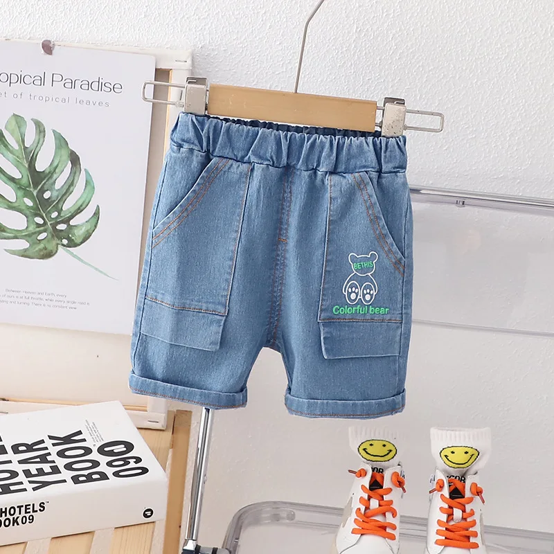 Conjunto deportivo infantil de verano con pantalón corto