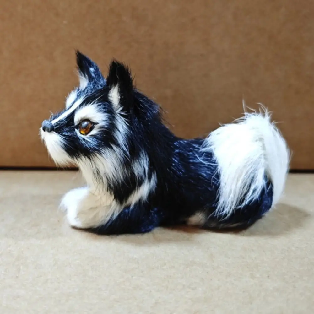 Textura suave del peluche de lobo de pelo de cabra