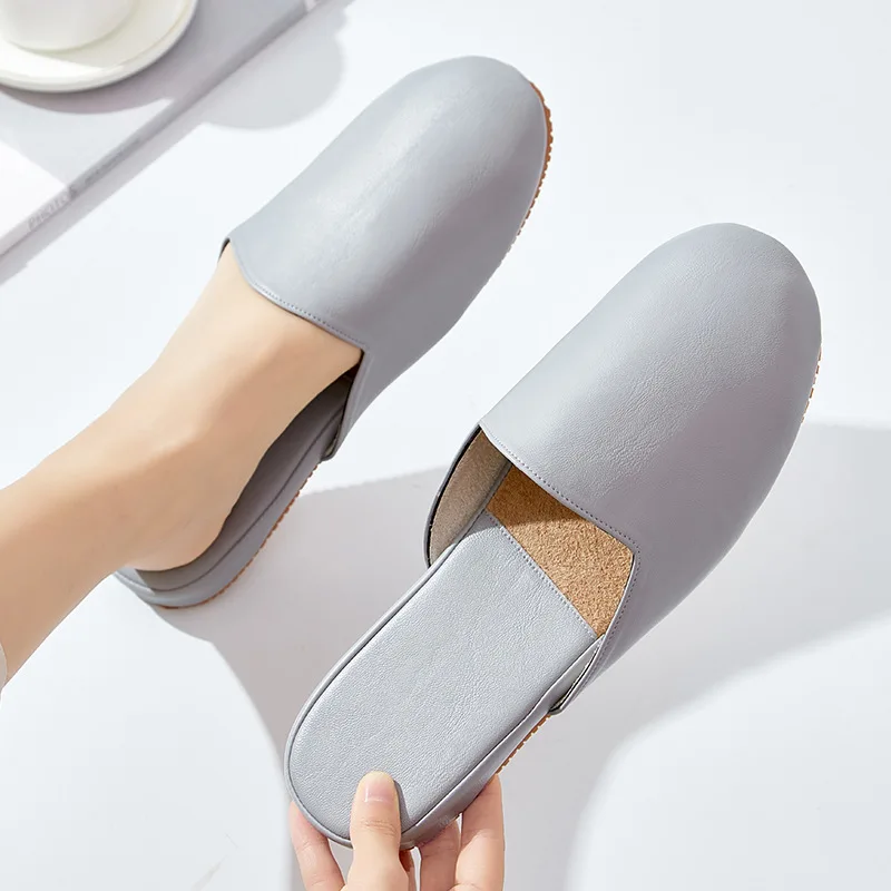 Zapatillas de interior antideslizantes en piel sintética para pareja - imagen 3