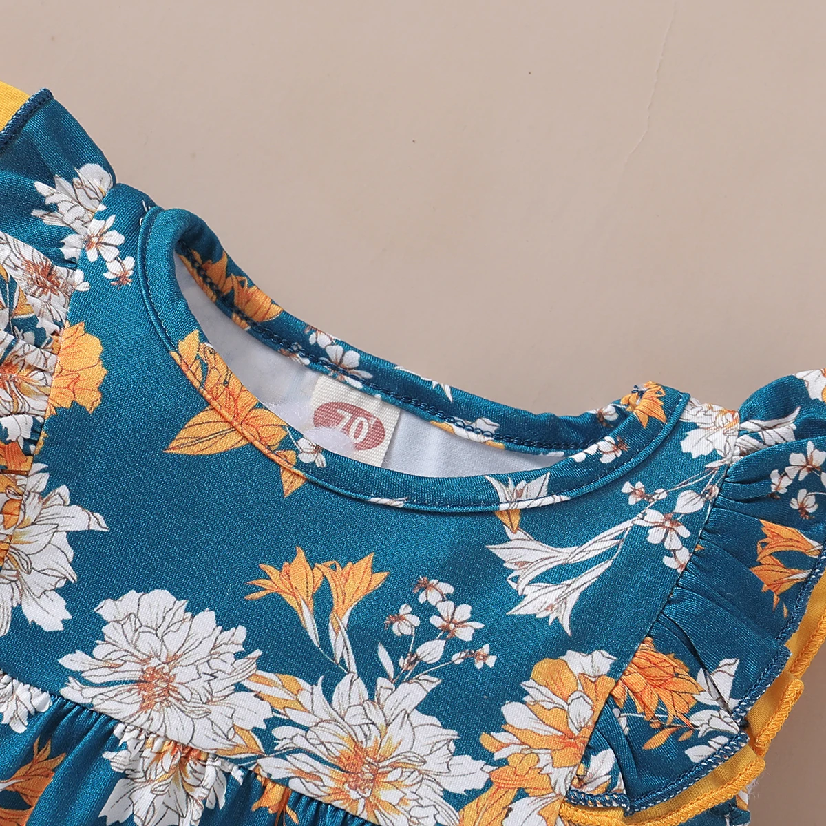 Conjunto veraniego niña con camiseta floral y leggings lisos - imagen 4