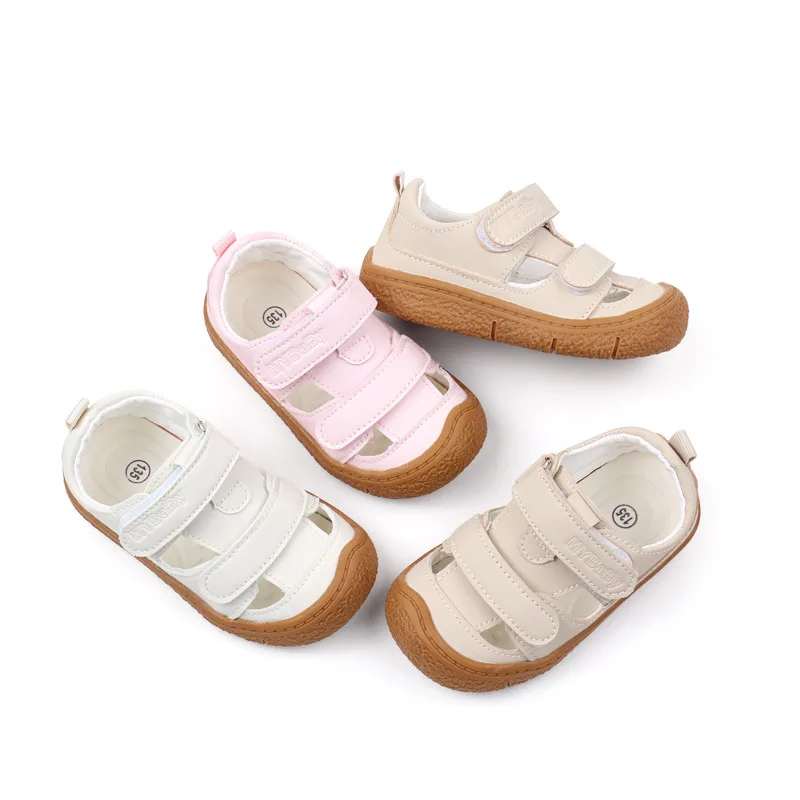 Sandalias de bebé transpirables con diseño hueco