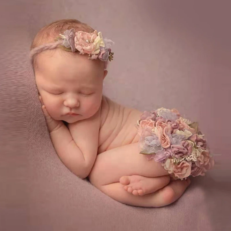 Disfraz de sesión fotográfica para recién nacido con diadema floral