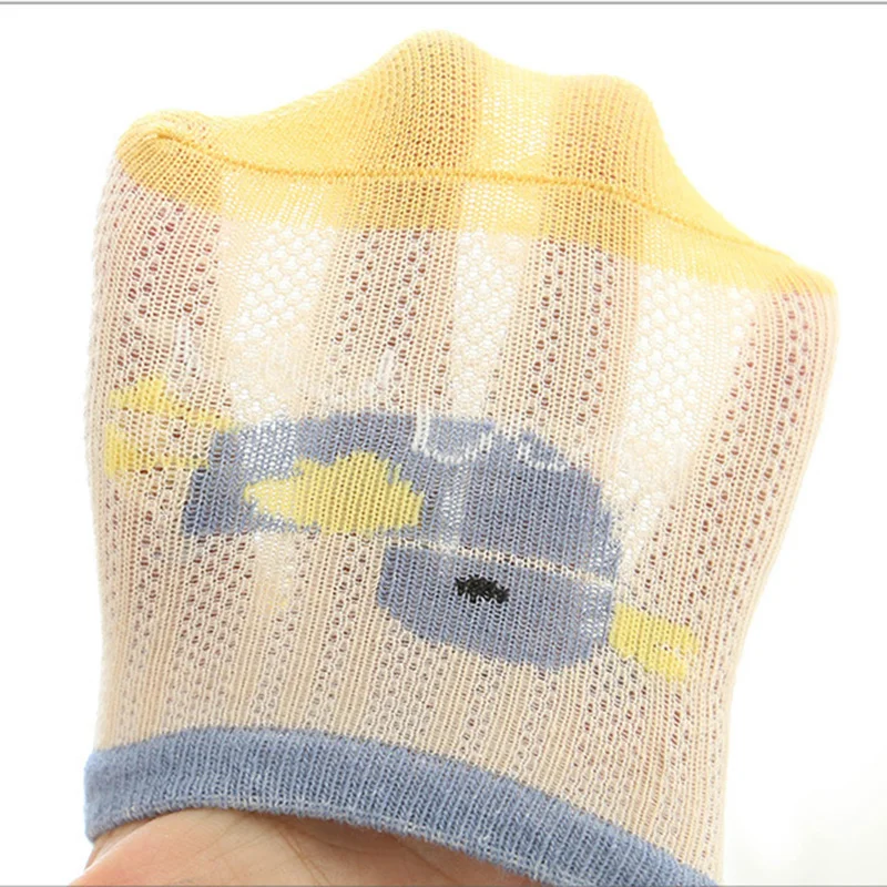 Calcetines tobilleros de algodón con goma antideslizante para niños - imagen 3