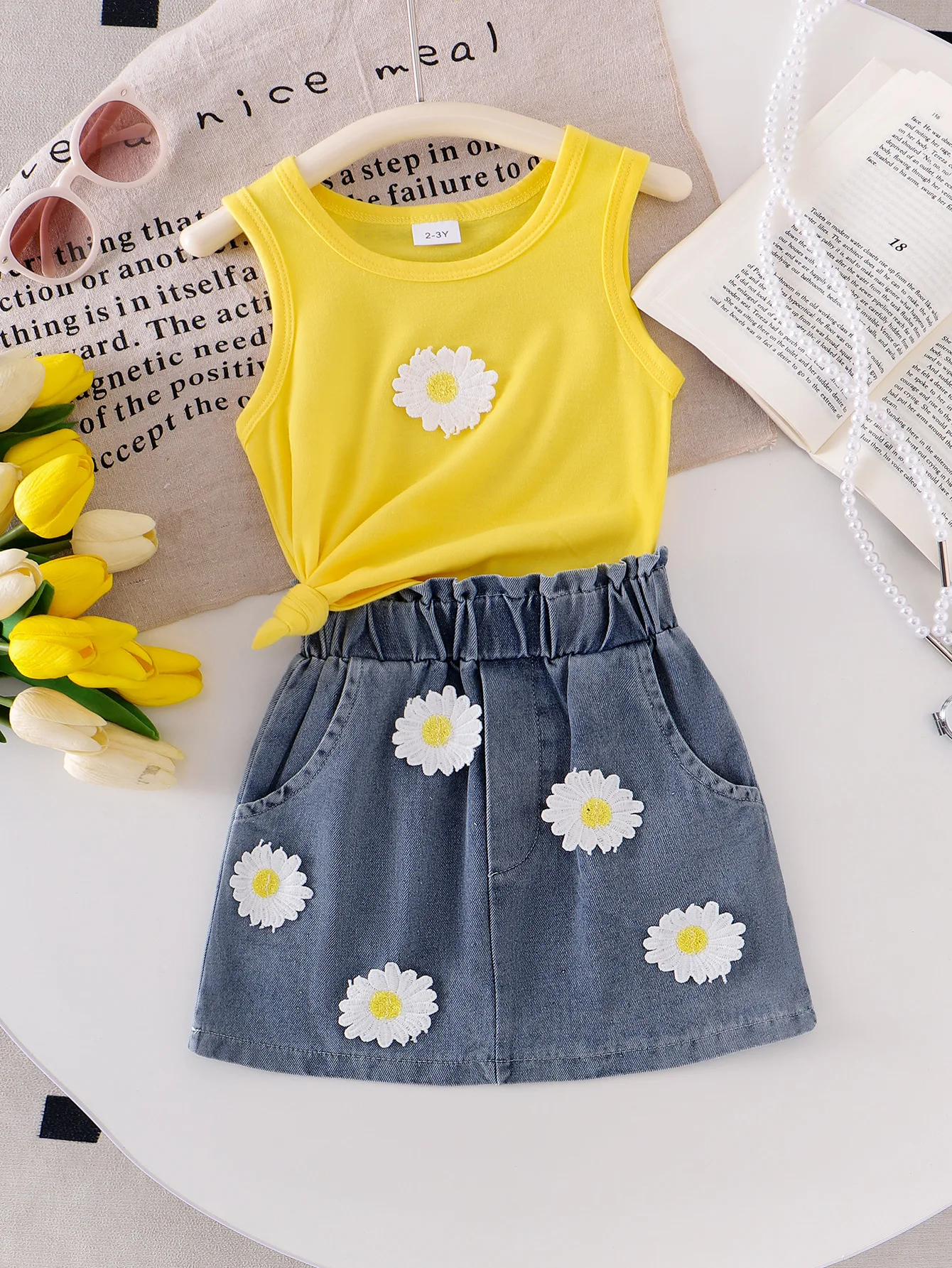 Conjunto con estilo veraniego para niña