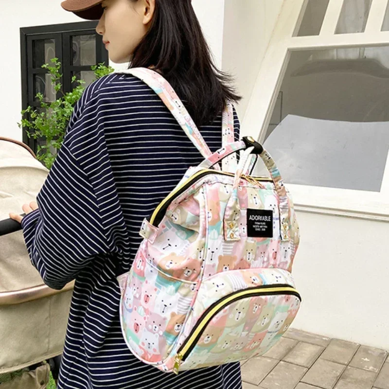 Bolsón cambiador impermeable con estampado para bebé - imagen 5