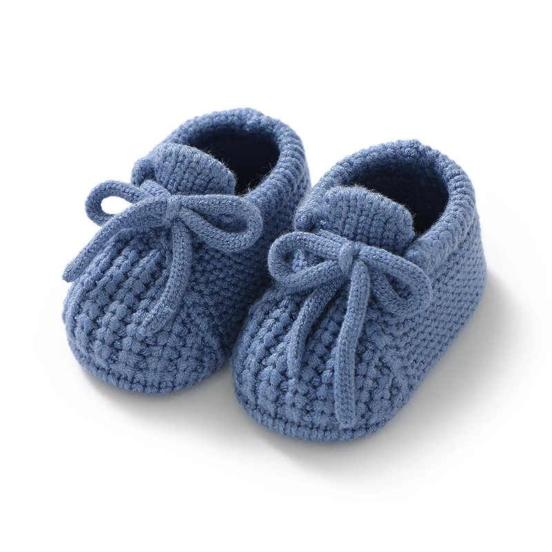 Zapatos de suela blanda para los primeros pasos del bebé