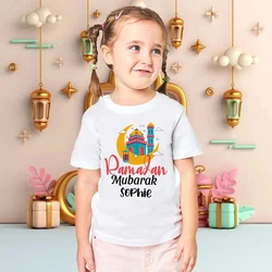Camiseta infantil personalizada con nombre y estampado Ramadán Mubarak
