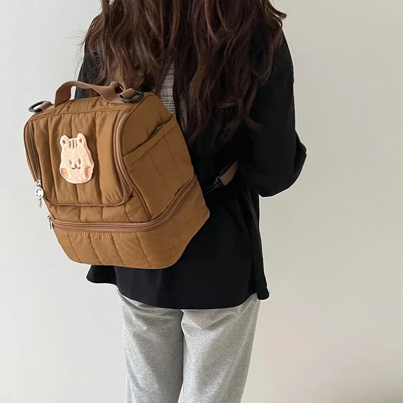 Bolsa isotérmica con organizador para pañales y biberón - imagen 4