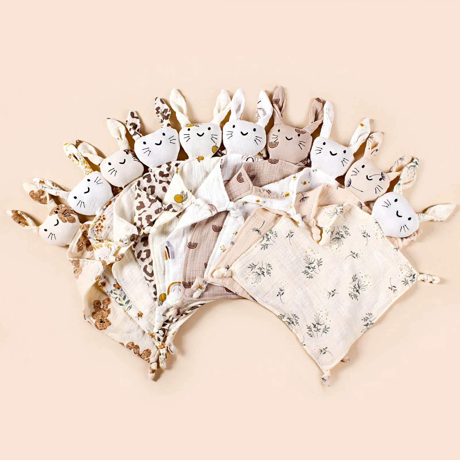 Muñeco con estampado de gato