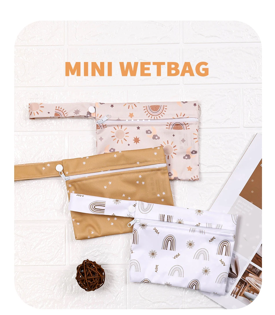 Almohadilla menstrual HappyFlute-Mini desplegada mostrando su superficie impermeable y suavidad