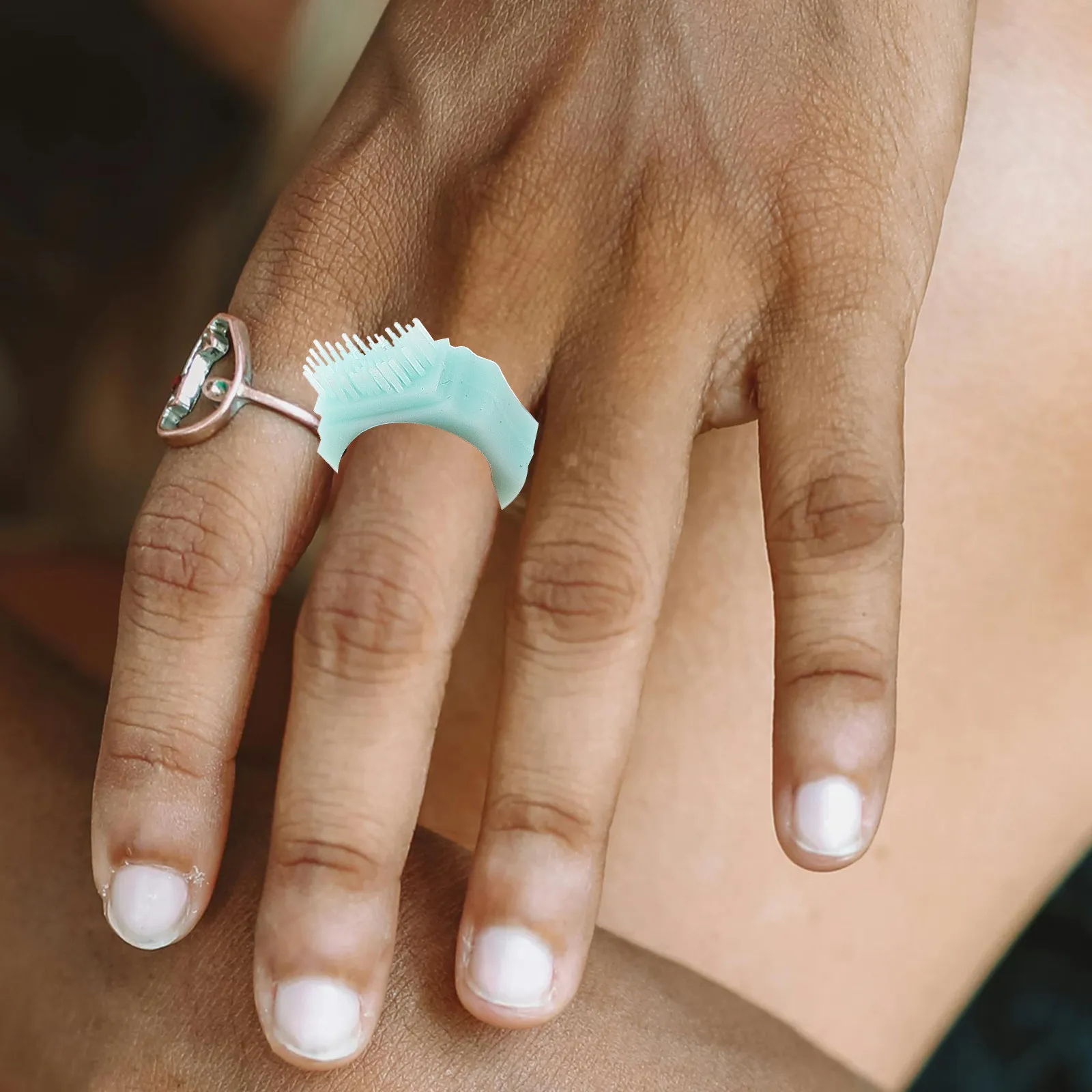 Cepillo de dientes de silicona portátil para bebés y niños pequeños - imagen 5